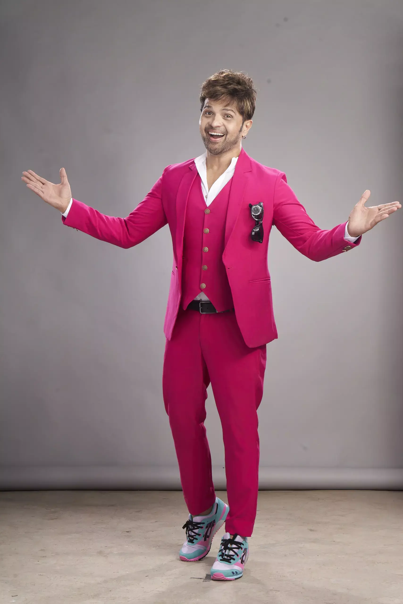 नीलांजना रे की परफाॅर्मेंस से छलक पड़ीं हिमेश रेशमिया की आंखें