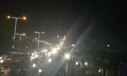 नादरगंज चौराहा से शहीद पथ चौराहा तक कई किलोमीटर लगा भीषण जाम