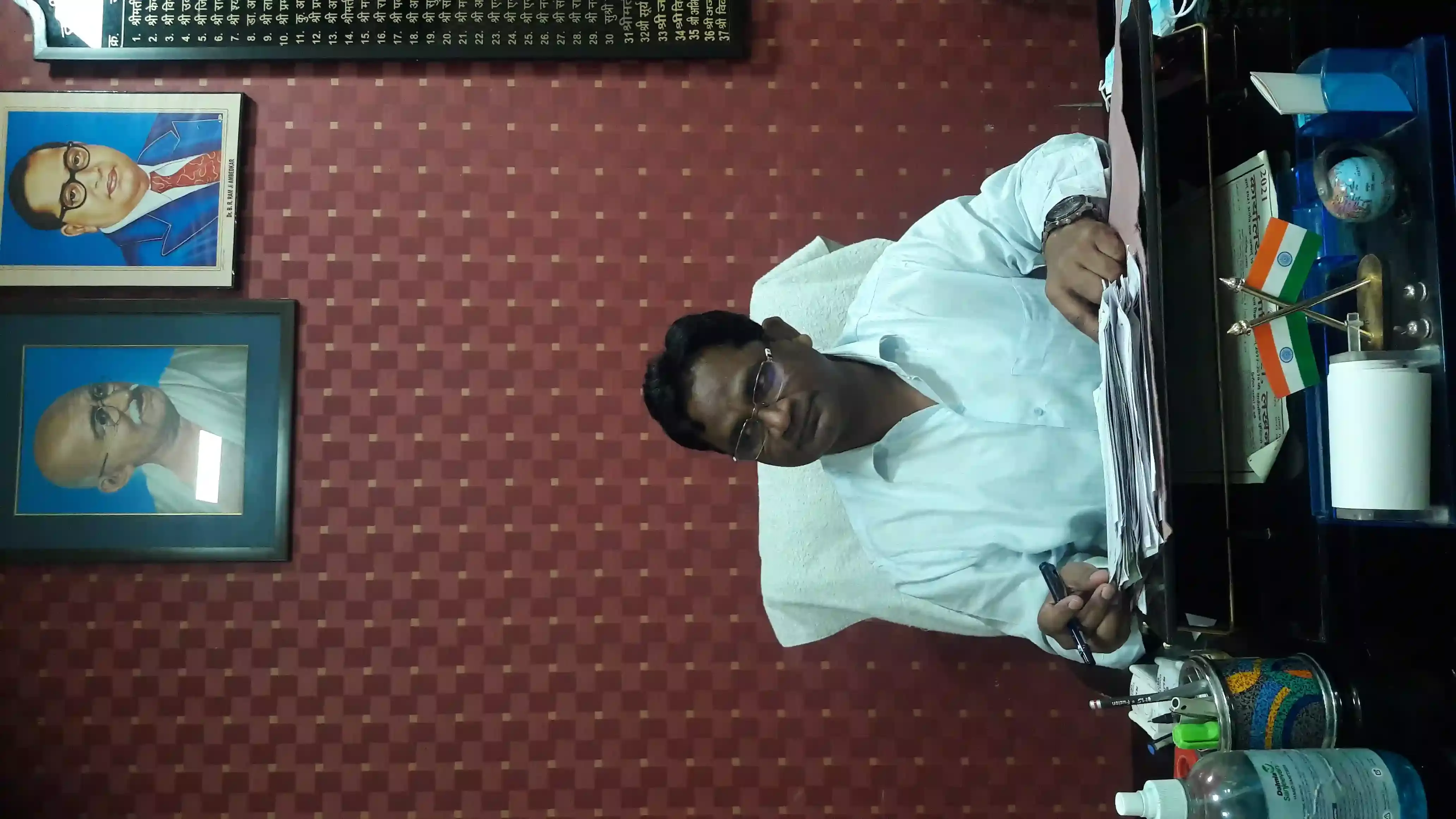 नवागत उपजिलाधिकारी ने किया पदभार ग्रहण