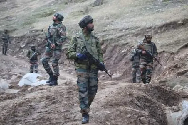 पाकिस्तान राजस्थान बॉर्डर पर हनीट्रैप से जवानों को फंसाने का कर रहा कारस्तान पाकिस्तान राजस्थान बॉर्डर पर हनीट्रैप से जवानों को फंसाने का कर रहा कारस्तान