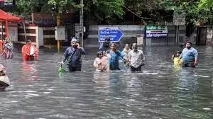 तमिलनाडु में भयंकर बारिश जारी, आज और भी बदतर हो सकते हैं हालात