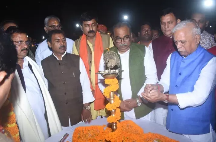 सदर सांसद एवं विधायक ने मैरेज हाल का किया उद्घाटन सदर सांसद एवं विधायक ने मैरेज हाल का किया उद्घाटन
