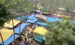 श्रद्धालुओं ने लगायी डुबकी,किये दर्शन