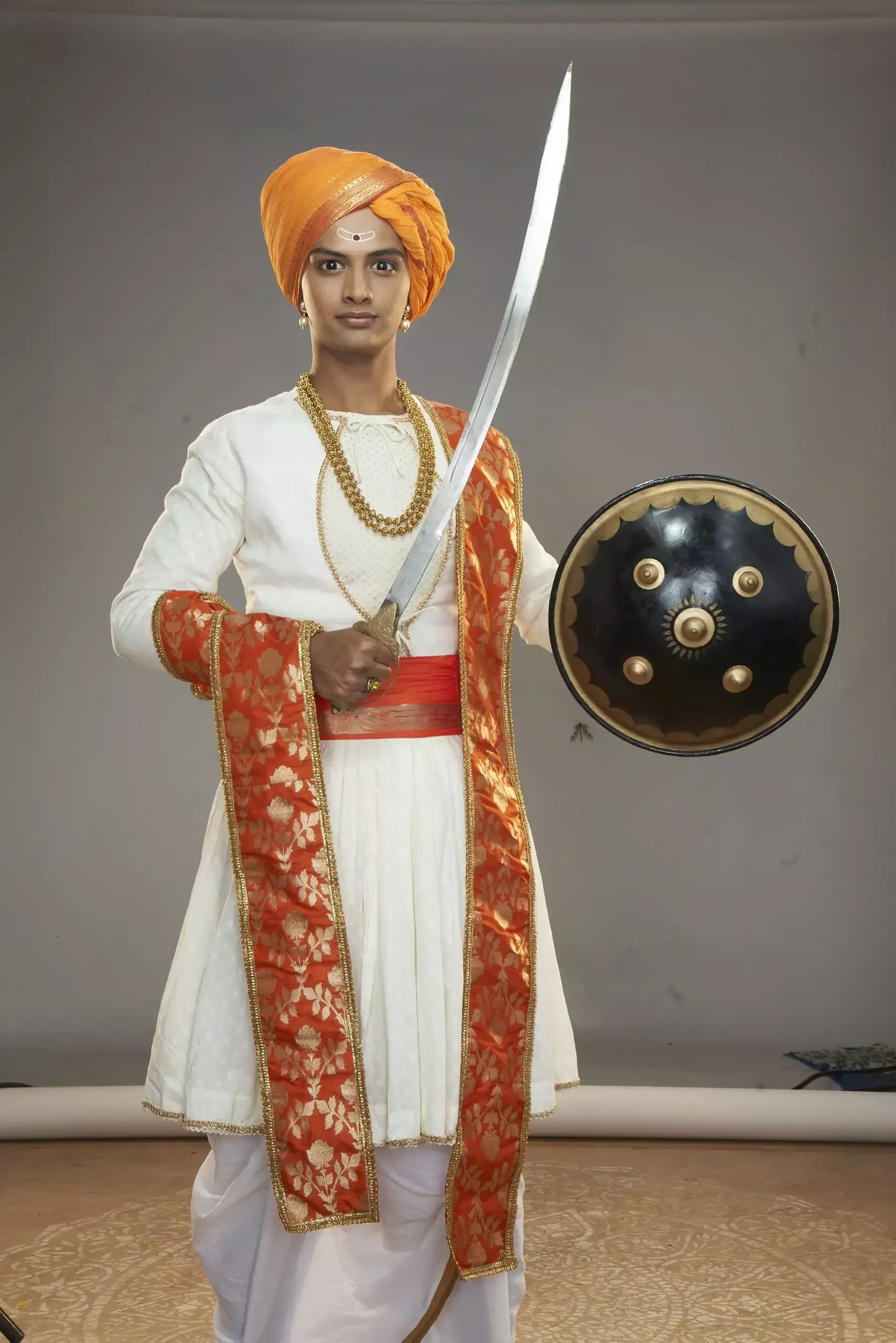 वेंकटेश पांडे ने कहा- मैंने बाजीराव के किरदार के लिए तलवारबाज़ी, लाठी-काठी जैसी कलाएं सीखीं वेंकटेश पांडे ने कहा- मैंने बाजीराव के किरदार के लिए तलवारबाज़ी, लाठी-काठी जैसी कलाएं सीखीं