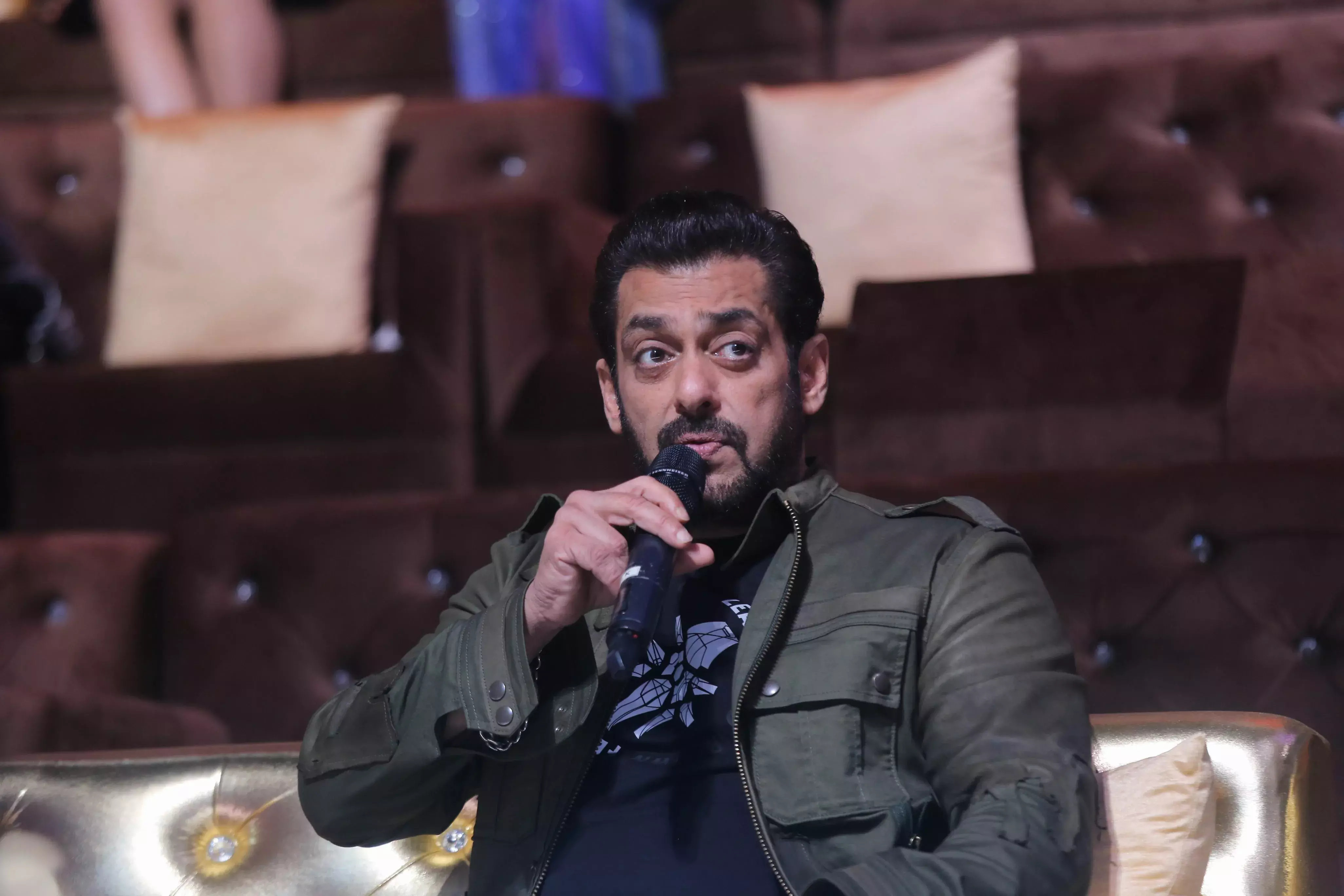 मैंने गुस्से में आकर वाॅशरूम में अपने बाल शेव कर लिए थे- सलमान खान मैंने गुस्से में आकर वाॅशरूम में अपने बाल शेव कर लिए थे- सलमान खान