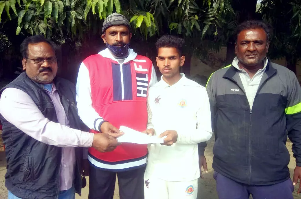 अखिलेश की गेंदबाजी से भानु प्रताप क्लब जीता