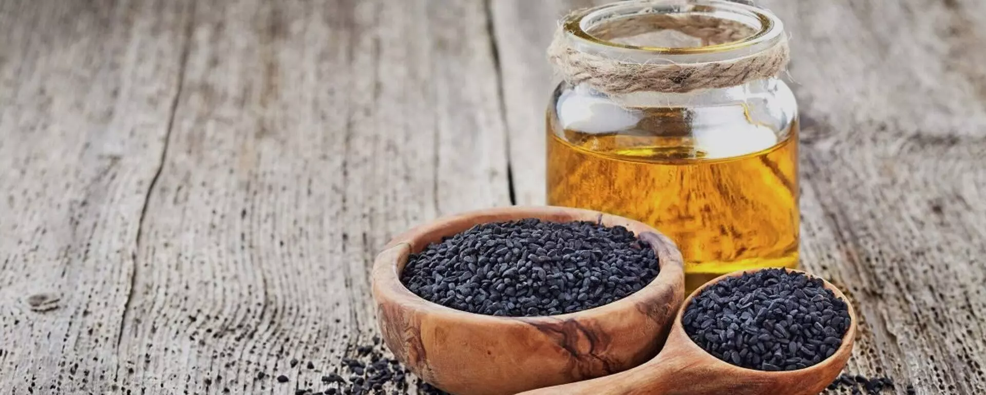 इन बीमारियों के लिए है रामबाण कलौंजी का तेल इन बीमारियों के लिए है रामबाण कलौंजी का तेल