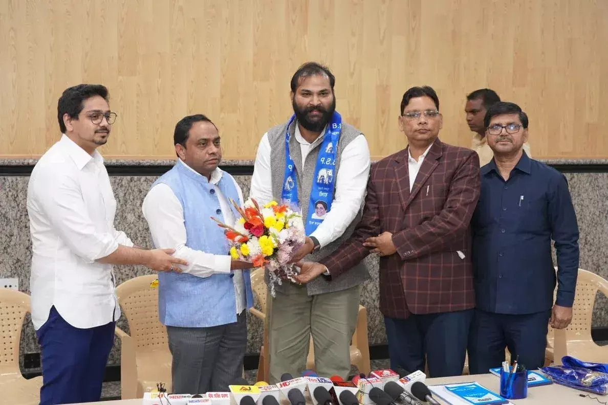 भीम आर्मी संस्थापक सदस्य उपकार बावरा बसपा में शामिल भीम आर्मी संस्थापक सदस्य उपकार बावरा बसपा में शामिल