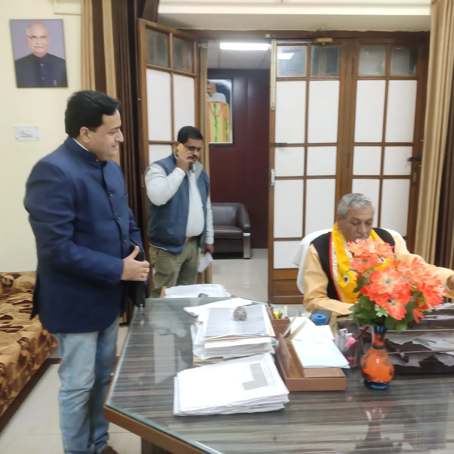 पशु चिकित्सा फार्मासिस्ट संवर्ग के प्रतिनिधिमंडल  ने मांंगो को लेकर पशुधन मंत्री से  भेंट पशु चिकित्सा फार्मासिस्ट संवर्ग के प्रतिनिधिमंडल  ने मांंगो को लेकर पशुधन मंत्री से  भेंट