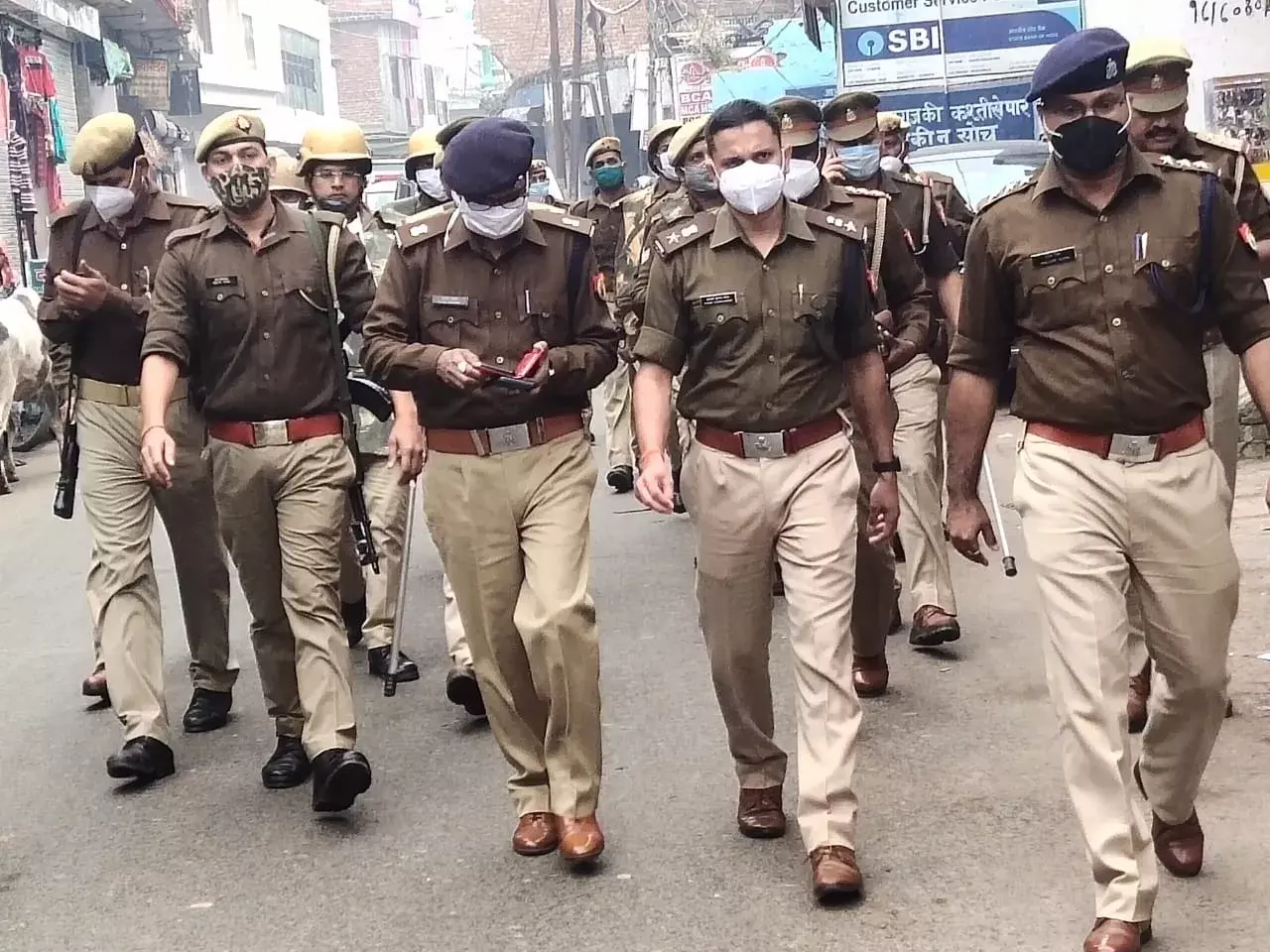 सीमा पर मादक पदार्थो की तस्करी जोरो पर, तस्करों के पकड़े जाने का शिलशिला जारी सीमा पर मादक पदार्थो की तस्करी जोरो पर, तस्करों के पकड़े जाने का शिलशिला जारी