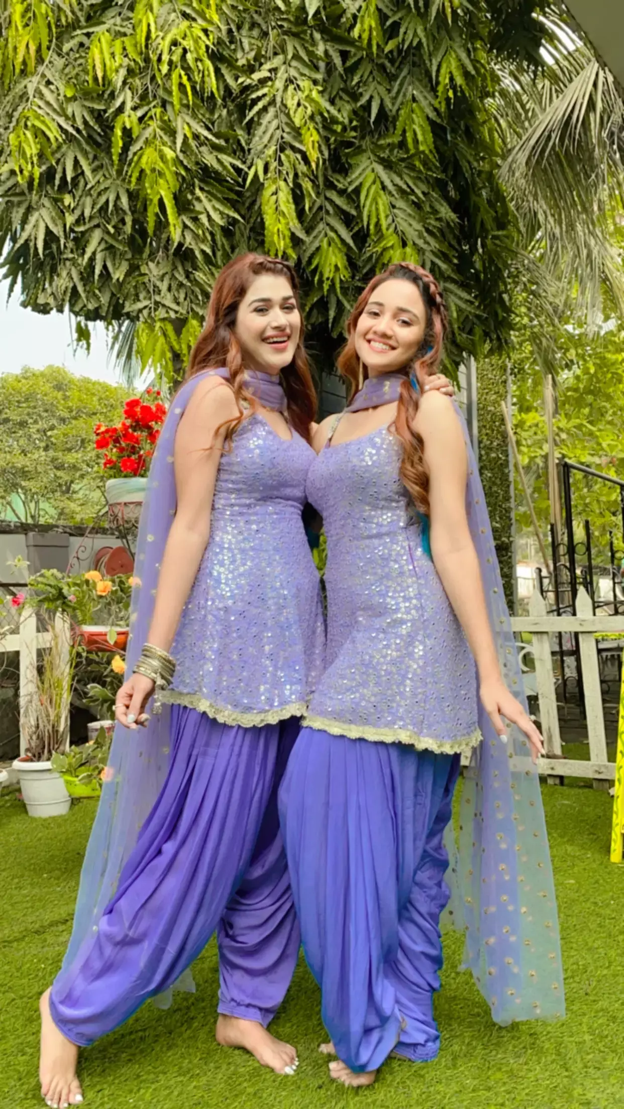 рдЖрд╢реА рд╕рд┐рдВрд╣ рдХреЛ рдорд┐рд▓ рд╣реА рдЧрдпрд╛ рд▓рдВрдмреЗ рдмрд╛рд▓ рджрд┐рдЦрд╛рдиреЗ рдХрд╛ рдореМрдХрд╛! рдЖрд╢реА рд╕рд┐рдВрд╣ рдХреЛ рдорд┐рд▓ рд╣реА рдЧрдпрд╛ рд▓рдВрдмреЗ рдмрд╛рд▓ рджрд┐рдЦрд╛рдиреЗ рдХрд╛ рдореМрдХрд╛!