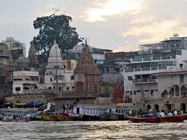 काशी विश्वनाथ मंदिर पहुंचे बाल शिव के कलाकार