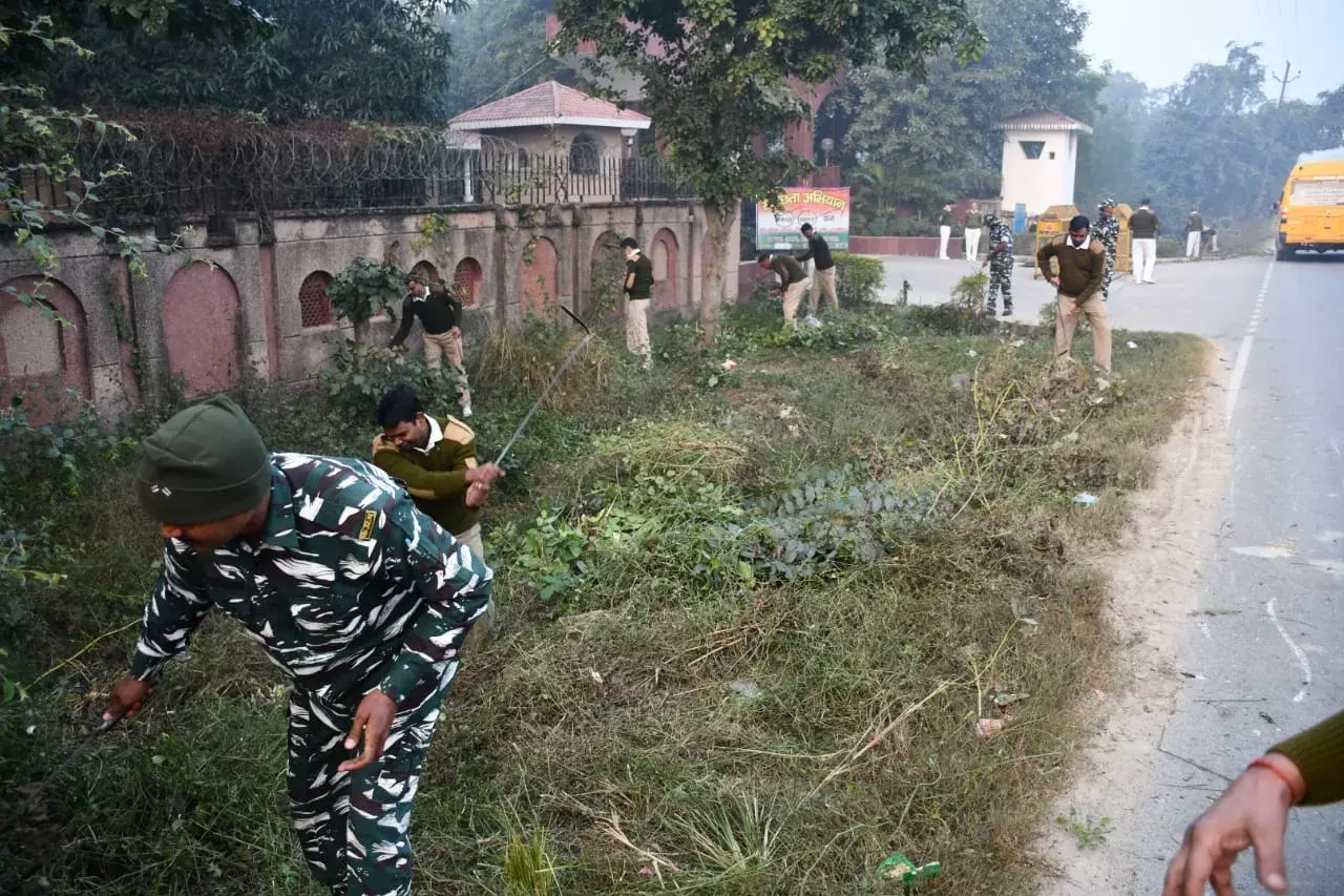 सी आर पी एफ ग्रुप केन्द्र  बिजनौर ने मनाया स्वच्छता पखवाड़ा सी आर पी एफ ग्रुप केन्द्र  बिजनौर ने मनाया स्वच्छता पखवाड़ा