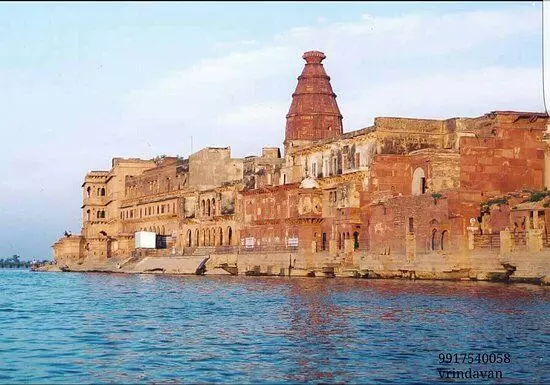 जनपद मथुरा मे यमुना नदी के केशीघाट (वृन्दावन)पर एक नये सार्वजनिक नौघाट की , की गई स्थापना जनपद मथुरा मे यमुना नदी के केशीघाट (वृन्दावन)पर एक नये सार्वजनिक नौघाट की , की गई स्थापना