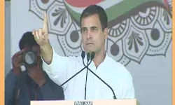 पलक पावडे बिछाए इंतजार कर रही अमेठी , हमार राहुल आवत हैं पलक पावडे बिछाए इंतजार कर रही अमेठी , हमार राहुल आवत हैं