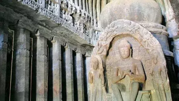 पाकिस्तान में मिला 2300 साल पुराना बुद्ध मंदिर, अंगूठी और सिक्के का खजाना