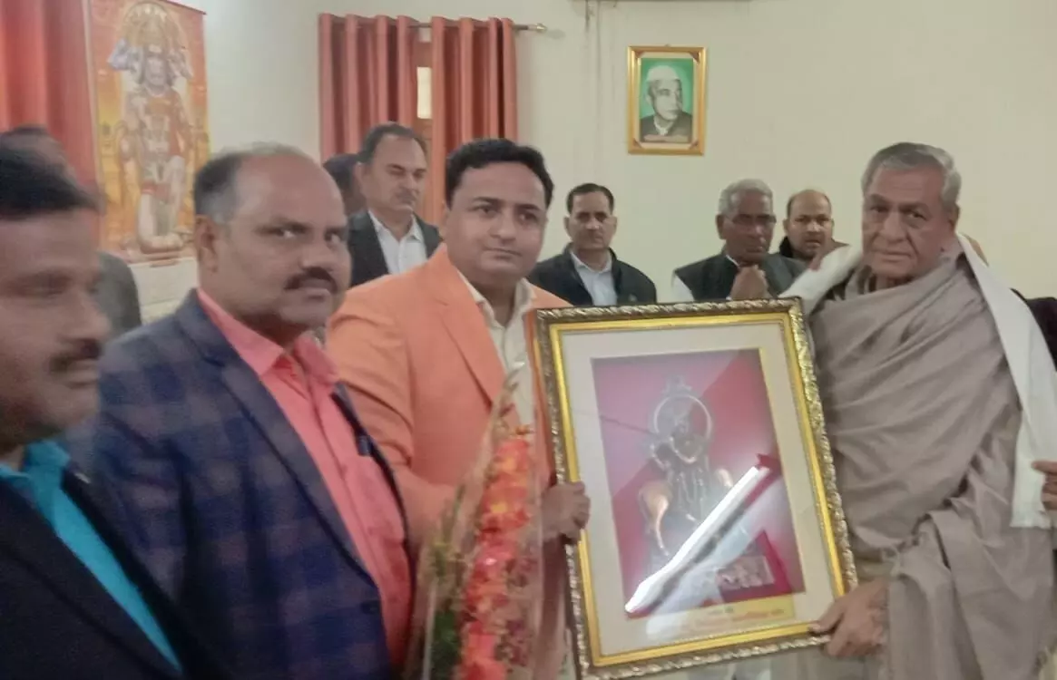 पशु चिकित्सा फार्मासिस्ट संवर्ग की वित्त विहीन मांगों के भी पूरा न होने पर संवर्ग ने पशुधन मंत्री से लगाई गुहार पशु चिकित्सा फार्मासिस्ट संवर्ग की वित्त विहीन मांगों के भी पूरा न होने पर संवर्ग ने पशुधन मंत्री से लगाई गुहार