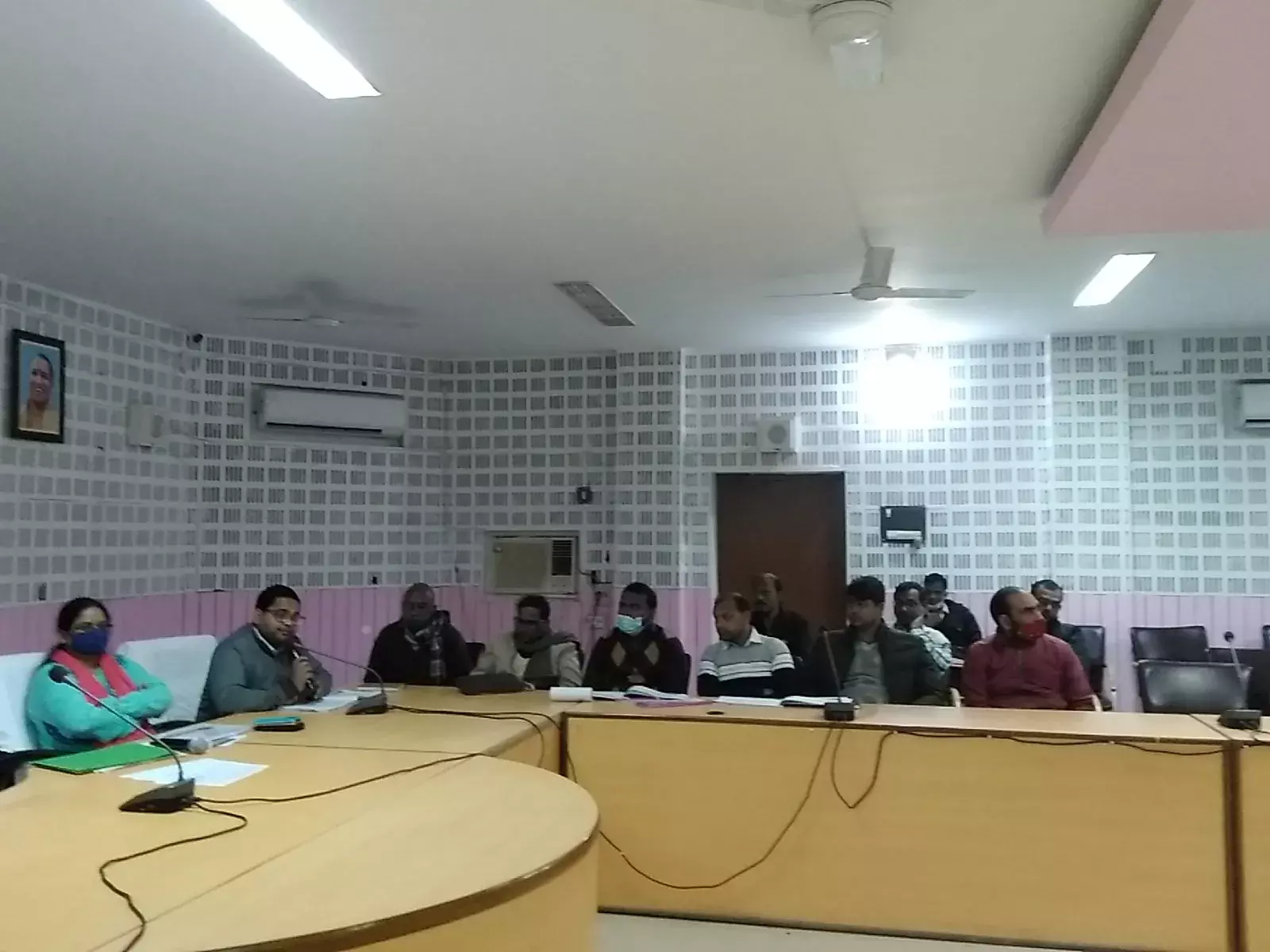 एडीएम ने सात अभियुक्तों को किया जिला बदर एडीएम ने सात अभियुक्तों को किया जिला बदर