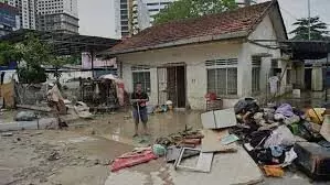मलेशिया में बाढ़ से मरने वालों की संख्या बढ़कर 33 हुई