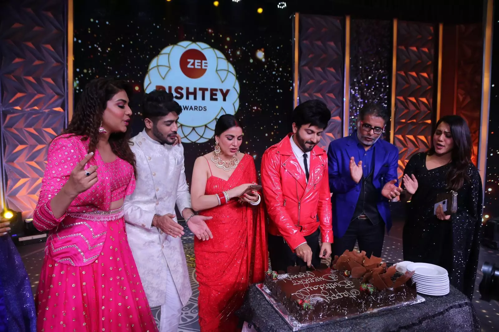 नॉमिनेशन स्पेशल एपिसोड में मना धीरज धूपर का बर्थडे नॉमिनेशन स्पेशल एपिसोड में मना धीरज धूपर का बर्थडे