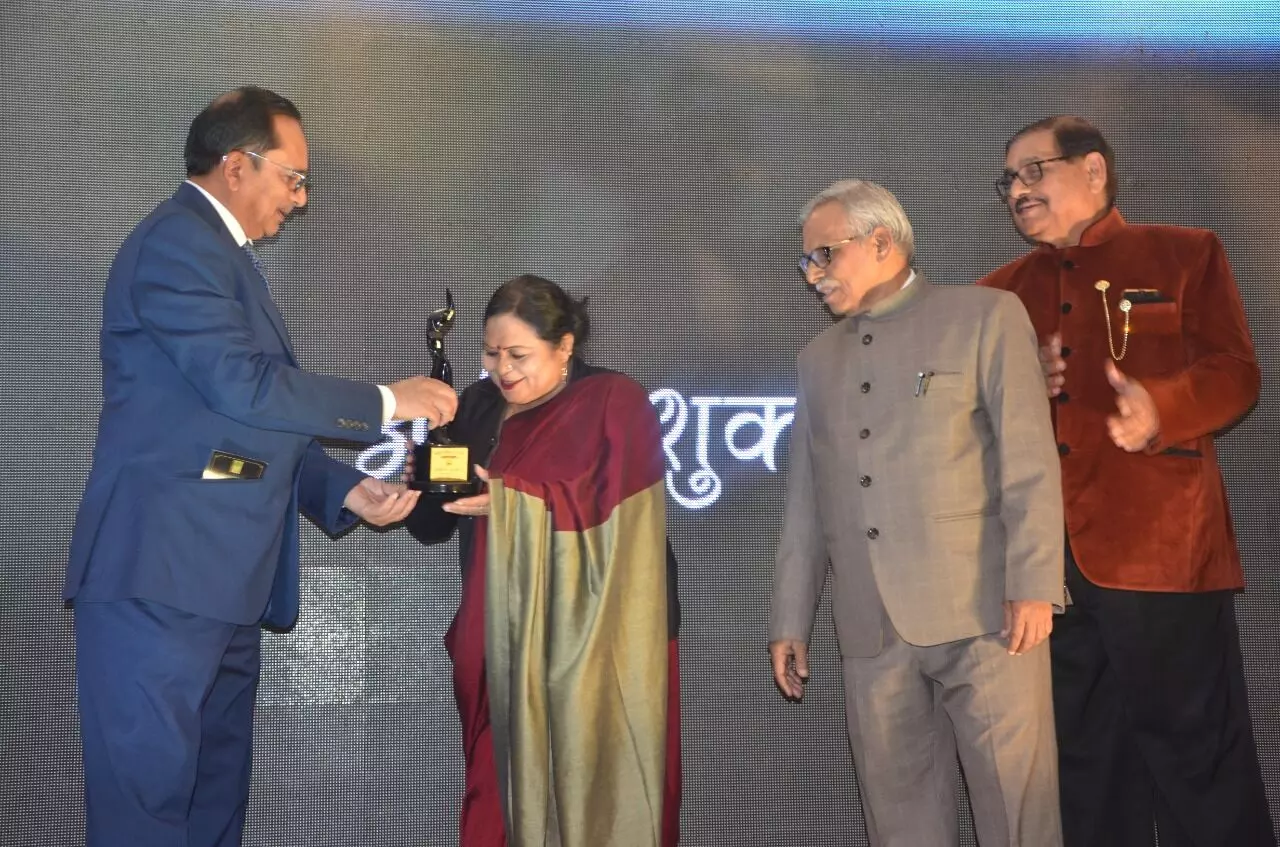 और भई क्या चल रहा है? के एक्टर्स को कलाकार एसोसिएशन ने किया सम्मानित