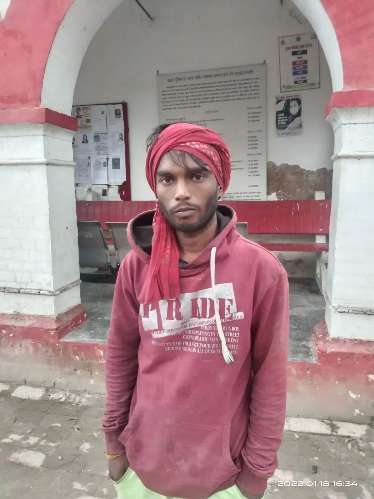 डीसीएम चालक पर कंबल डाल कर बदमाशों ने की लूट पाट