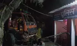 डीसीएम व पिकप में भिड़त,दस घायल