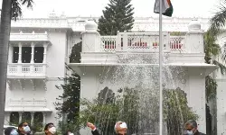 मुख्य सचिव ने 73वें गणतंत्र दिवस के अवसर पर मुख्य सचिव आवास पर ध्वजारोहण किया