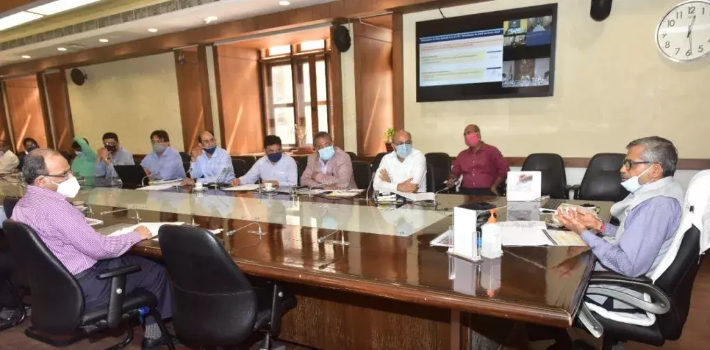 मुख्य सचिव ने अवस्थापना एवं औद्योगिक विकास सेक्टर की योजनाओं की समीक्षा की मुख्य सचिव ने अवस्थापना एवं औद्योगिक विकास सेक्टर की योजनाओं की समीक्षा की