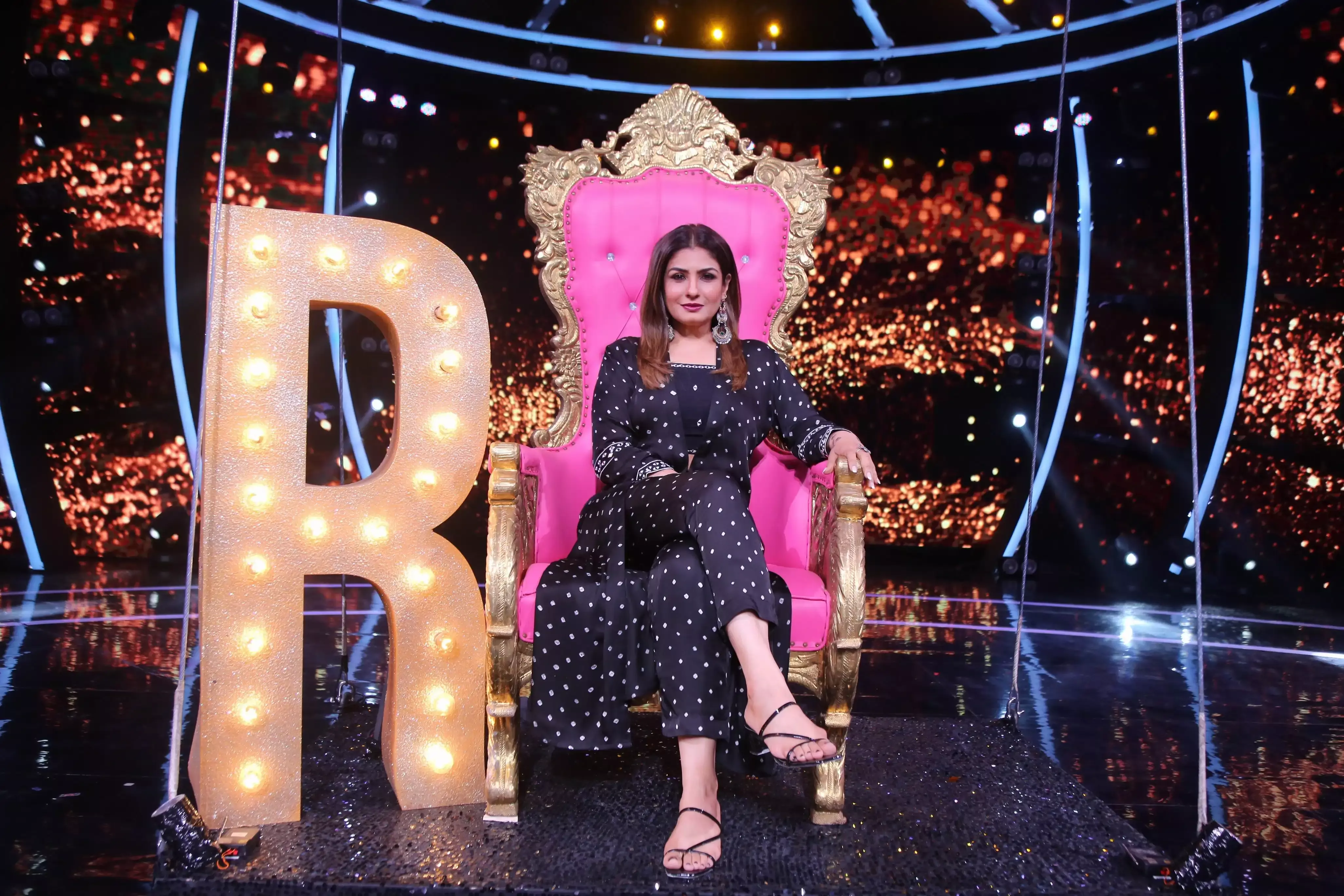 मंत्रमुग्ध हो गईं रवीना टंडन