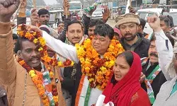 रोड शो में पूर्व विधायक का जोरदार स्वागत