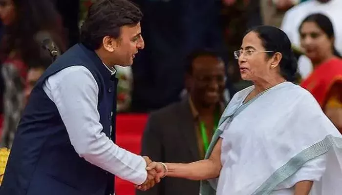 UP Election : आज लखनऊ पहुंचेंगी ममता बनर्जी, अखिलेश यादव के साथ करेंगी बैठक UP Election : आज लखनऊ पहुंचेंगी ममता बनर्जी, अखिलेश यादव के साथ करेंगी बैठक