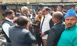 अधिवक्ताओ व ग्रामीणो से जनसम्पर्क कर बसपा प्रत्याशी ने मांगे वोट