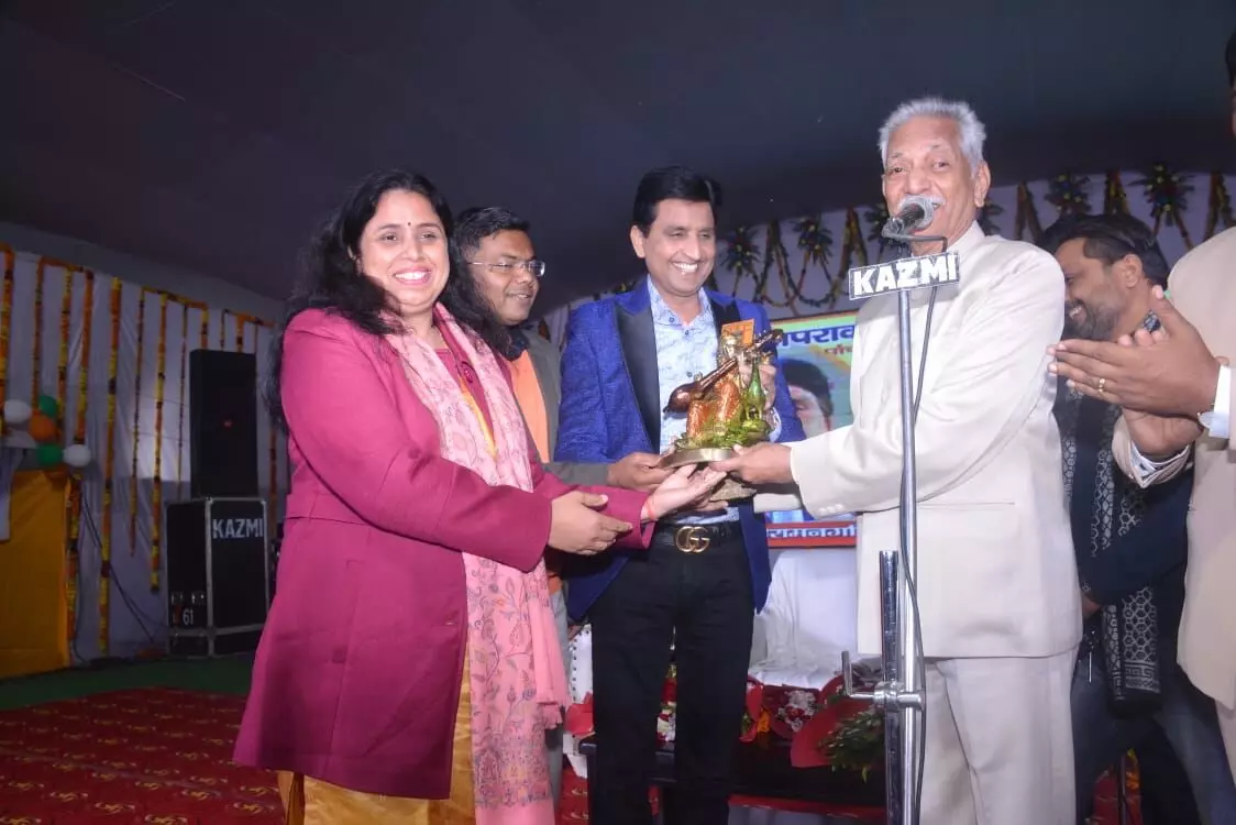 कुमार विश्वास ने सांस्कृतिक पांडल में लगाया चार चाँद