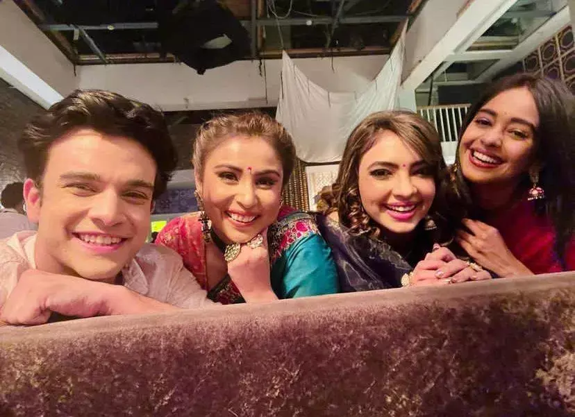 प्रेगनेंसी पीरियड में पूजा बनर्जी का भरपूर ख्याल रख रहे हैं को-स्टार्स