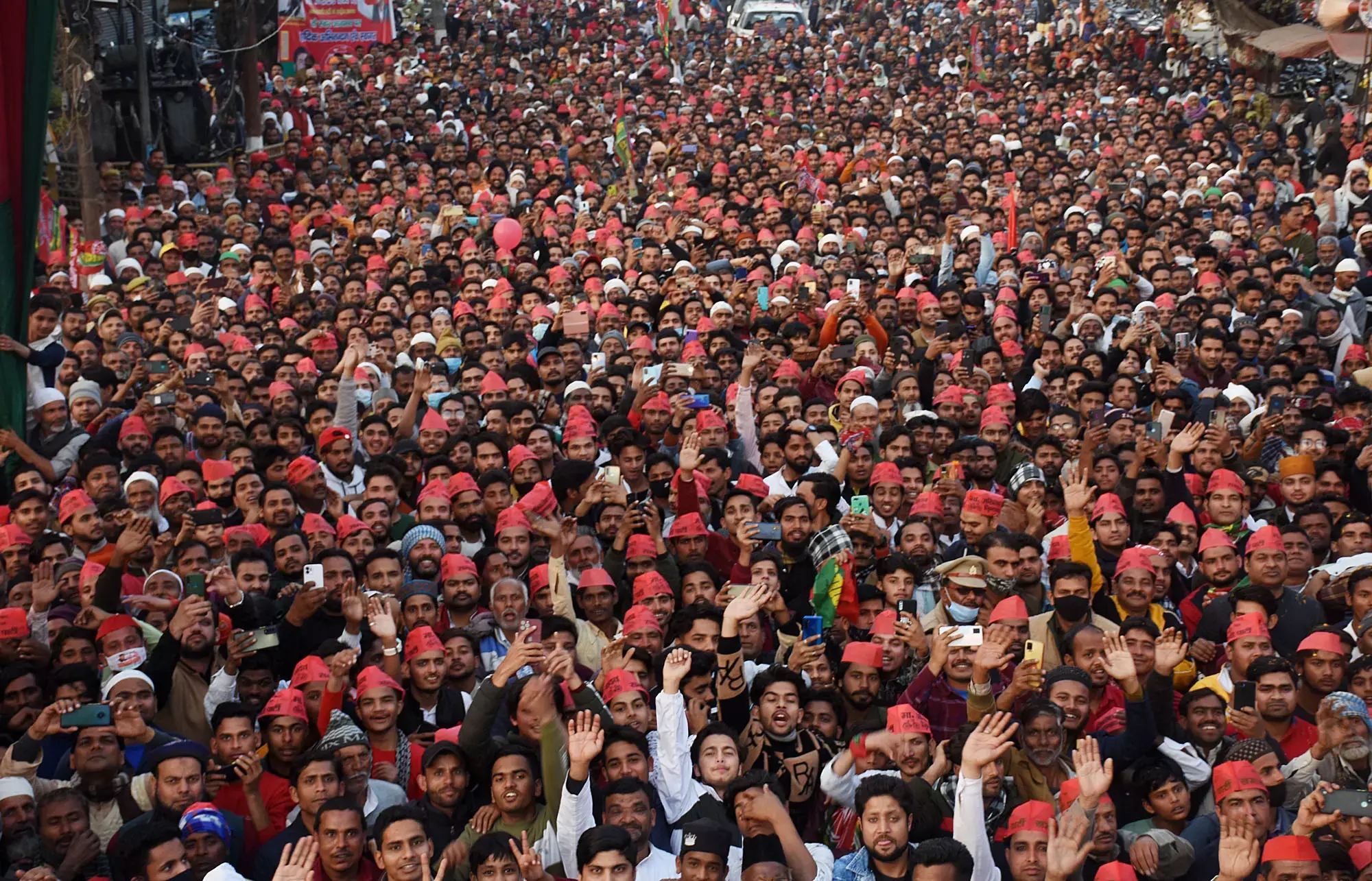 रामपुर में हुआ अखिलेश यादव का भव्य स्वागत