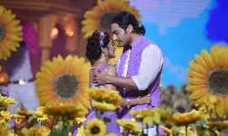 हवाओं में है प्यार की बहार!