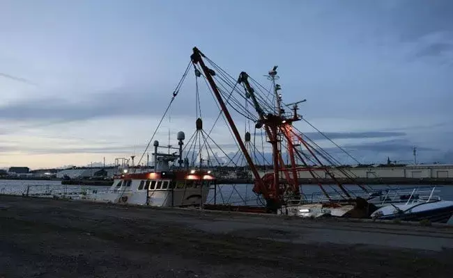 बैंकिंग इतिहास का सबसे बड़ा महाघोटाला : ABG शिपयार्ड ने 28 बैंकों को 22,842 करोड़ का चूना लगाया, CBI ने दर्ज की FIR बैंकिंग इतिहास का सबसे बड़ा महाघोटाला : ABG शिपयार्ड ने 28 बैंकों को 22,842 करोड़ का चूना लगाया, CBI ने दर्ज की FIR