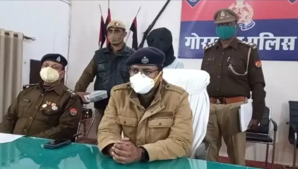 चौरीचौरा पुलिस सेंधमार कर चोरी करने वाला अभियुक्त को गिरफ्तार किया*