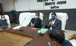 प्रेक्षक द्वय ने राजनैतिक दलो के प्रतिनिधियों/ प्रत्याशियों के साथ व्यय लेखा को लेकर की बैठक