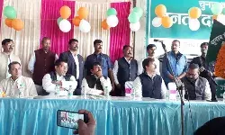 प्रत्याशी धनंजय सिंह ने केन्द्रीय कार्यालय का किया उद्घाटन