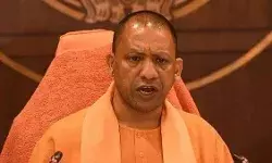 एक्सप्रेस-वे के लिए भी बुलडोजर उपयोगी और माफियाओं पर चलाने के लिए भी - सीएम योगी एक्सप्रेस-वे के लिए भी बुलडोजर उपयोगी और माफियाओं पर चलाने के लिए भी - सीएम योगी