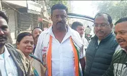 भाजपा प्रत्याशी के समर्थन में उतरीं शाहगंज चेयरमैन