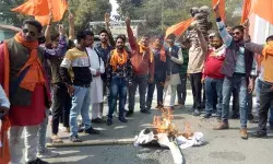 कर्नाटक में हर्षा की हत्या के विरोध में बजरंग दल ने नगर मजिस्ट्रेट को ज्ञापन सौंपा सोंपा ज्ञापन