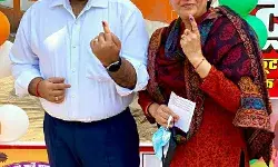 मतदाताओं में दिखा जोश: सेल्फी प्वाइंट पर भीड़