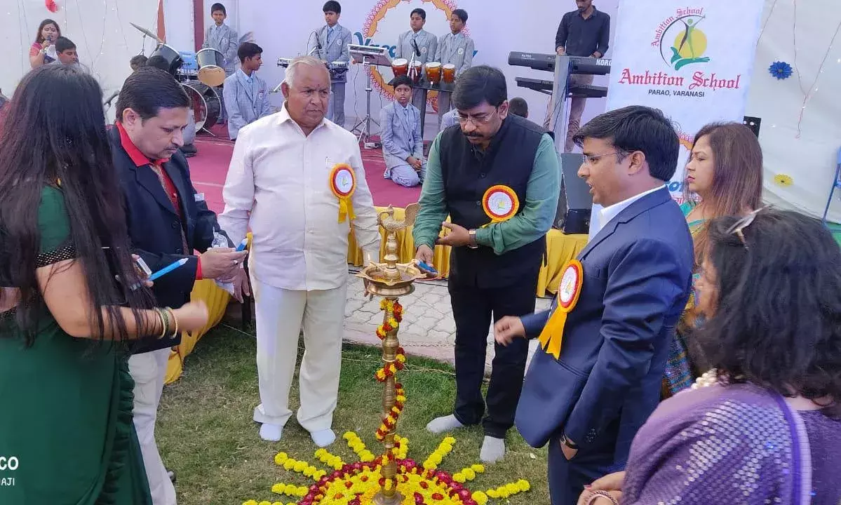 एंबीशन विद्यालय के  प्रांगण में आयोजित हुआ वसंतोत्सव