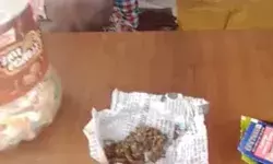 खुलेआम बिकता है नशीला पदार्थ