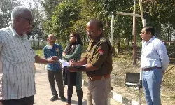 जिला निर्वाचन अधिकारी एवं पुलिस अधीक्षक ने कलेक्ट्रेट स्थित स्ट्रांगरूम व तथागत हाल का निरीक्षण कर लिया जायजा