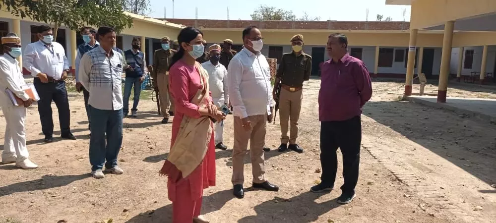 डीएम व सीडीओ ने निरीक्षण कर दिए आवश्यक निर्देश।* डीएम व सीडीओ ने निरीक्षण कर दिए आवश्यक निर्देश।*
