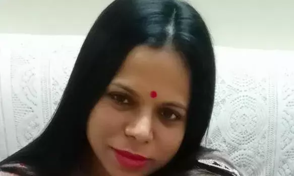 कुम्हार के चाक पर रखा कोई कच्चा घड़ा थोड़ी हूँ कि जब चाहो जैसे चाहो तुम बदलते रहो मेरा आकार: डा0 सूफिया अहमद कुम्हार के चाक पर रखा कोई कच्चा घड़ा थोड़ी हूँ कि जब चाहो जैसे चाहो तुम बदलते रहो मेरा आकार: डा0 सूफिया अहमद